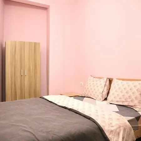 Flower Apartment *